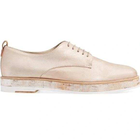 AGL Women's Gold Leather Oxford Shoes Sz 40/9.5 - Picture 2 of 13